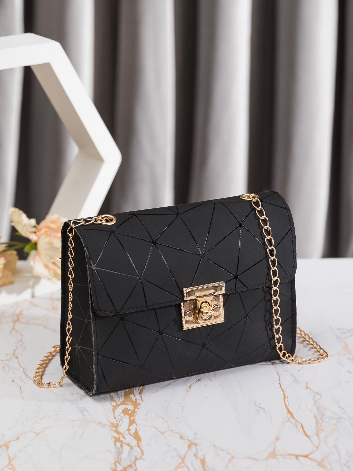 Mini Geometric Graphic Twist Lock Chain Square Bag