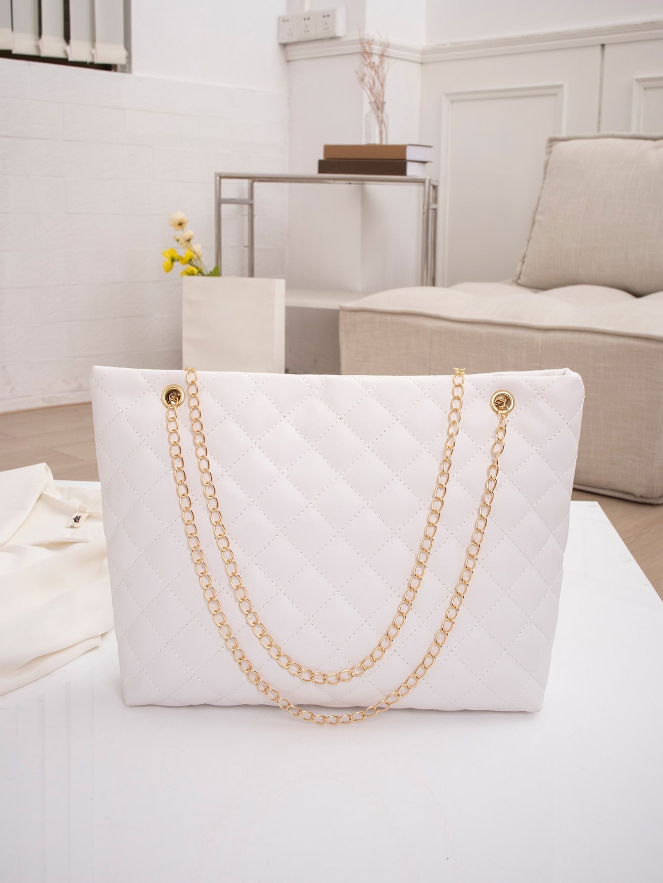 Minimalist Quilted Chain Tote Bag