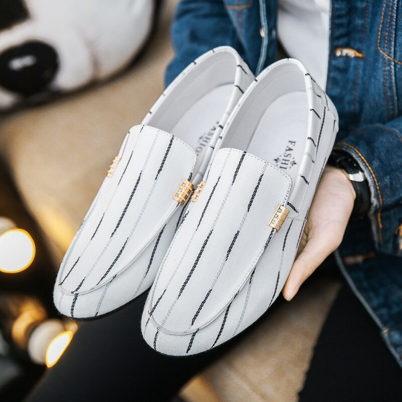 Men Loafers Spring Autumn Slip-On Men Casual Shoes Light Lazy White Canvas Flat Breathable Fashion Trend Male Footwear