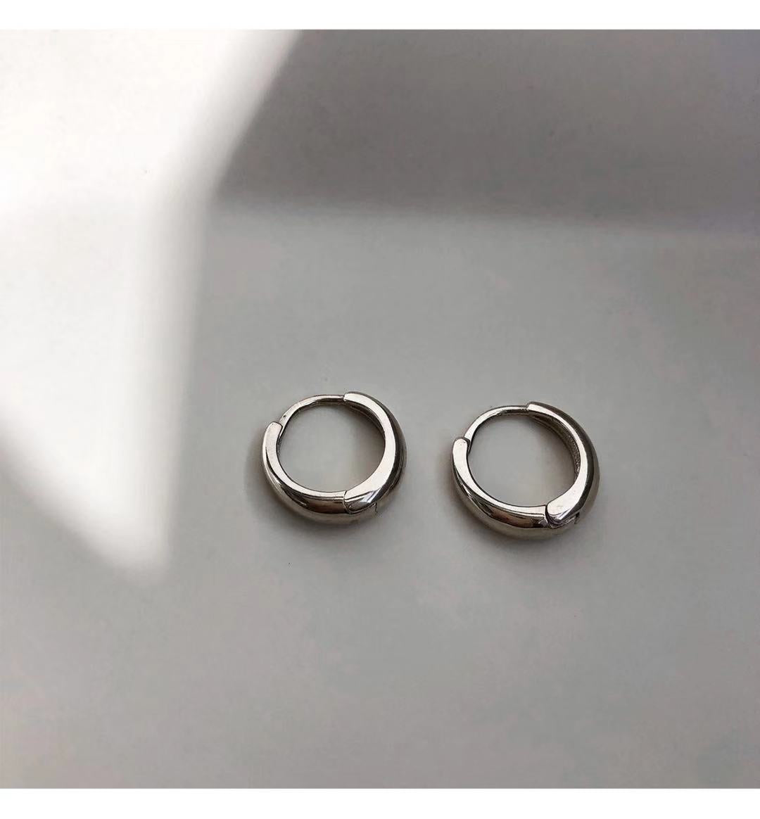 Minimalism Retro French Romantic Metal Small Circle  Hoop Earrings New Fashion Korean Jewelry For Woman Students Simple Earring